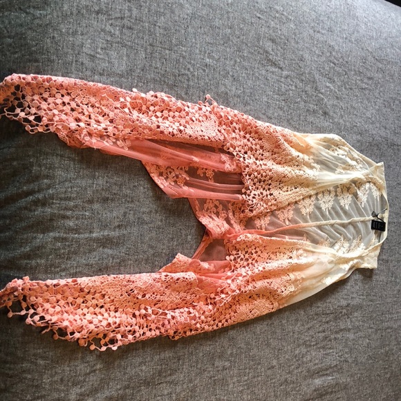 BKE boutique ombré lace vest cardigan size S - Picture 2 of 2